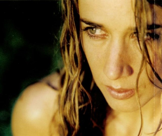 Scanned image from the Heather Nova CD "South"